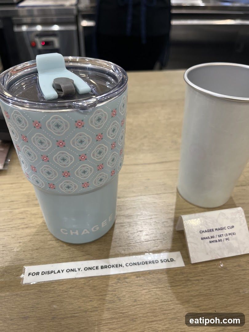 Chagee Magic Cup Display