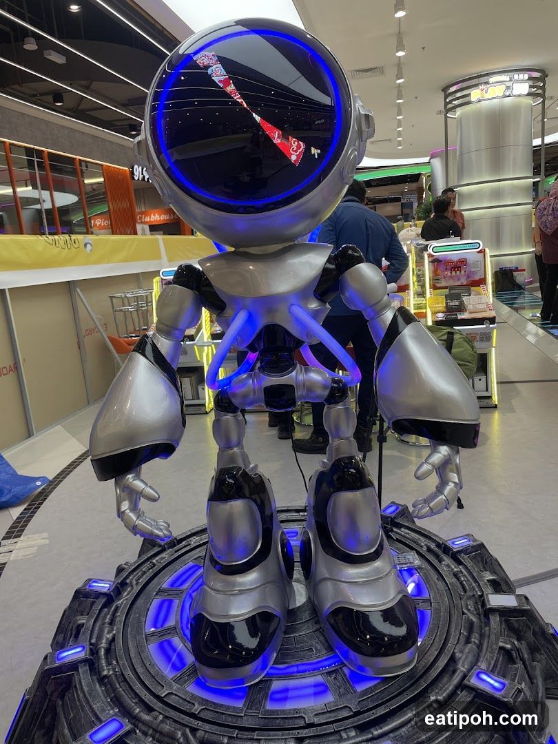 Robot Display in Mall
