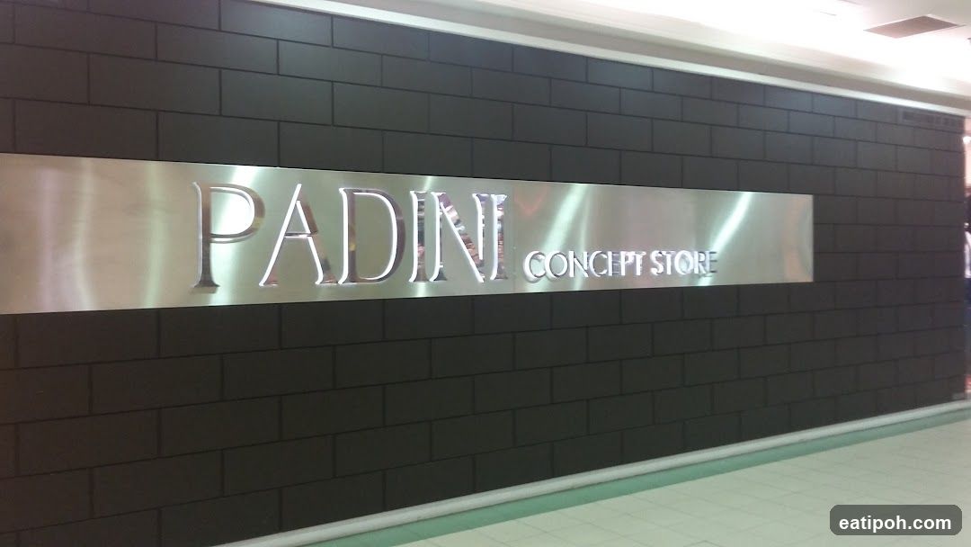 PADINI CONCEPT STORE signage