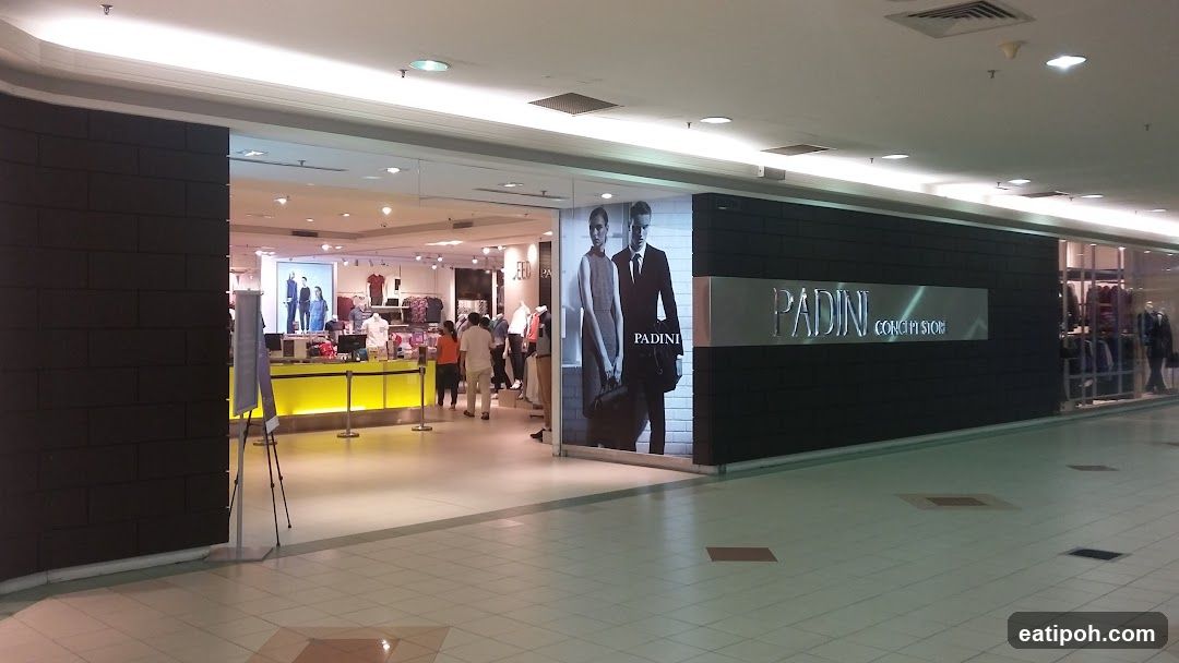 PADINI Concept Store Entrance