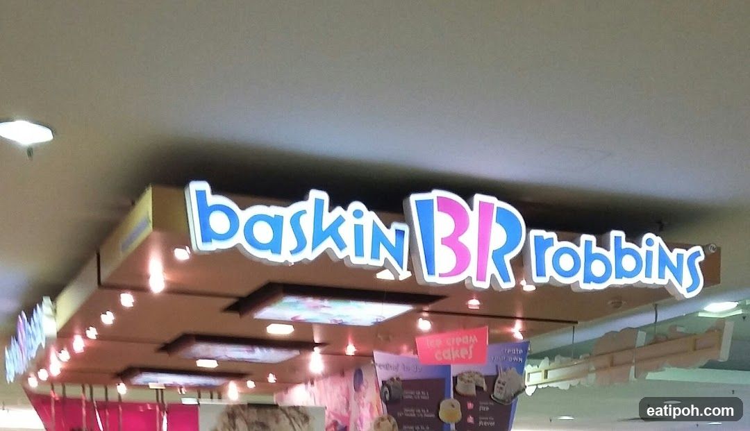 Baskin-Robbins storefront signage
