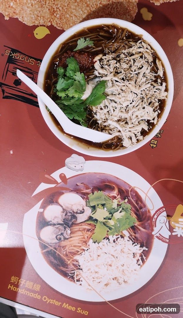 Two bowls of noodles