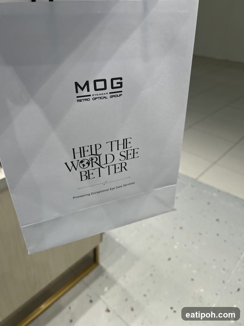MOG Eyewear Shopping Bag