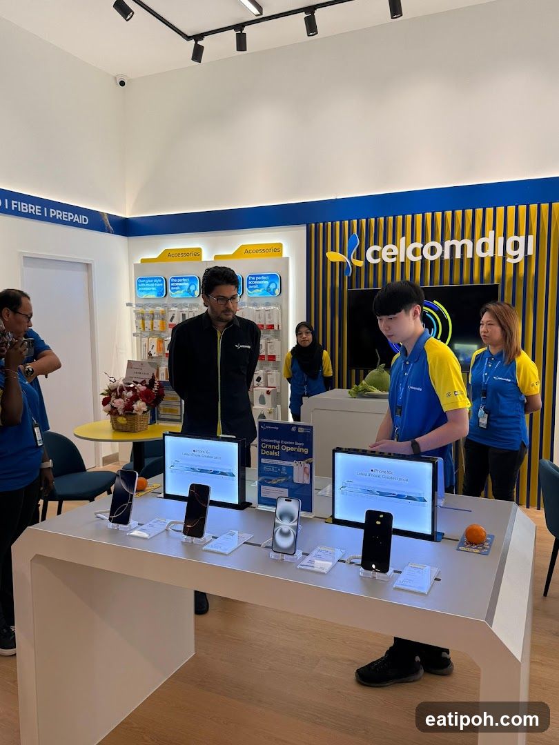 CelcomDigi Store Interior
