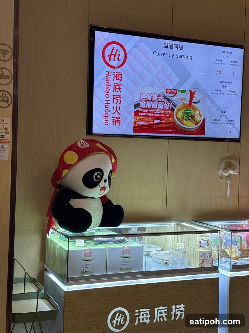 海底捞火锅店内陈列