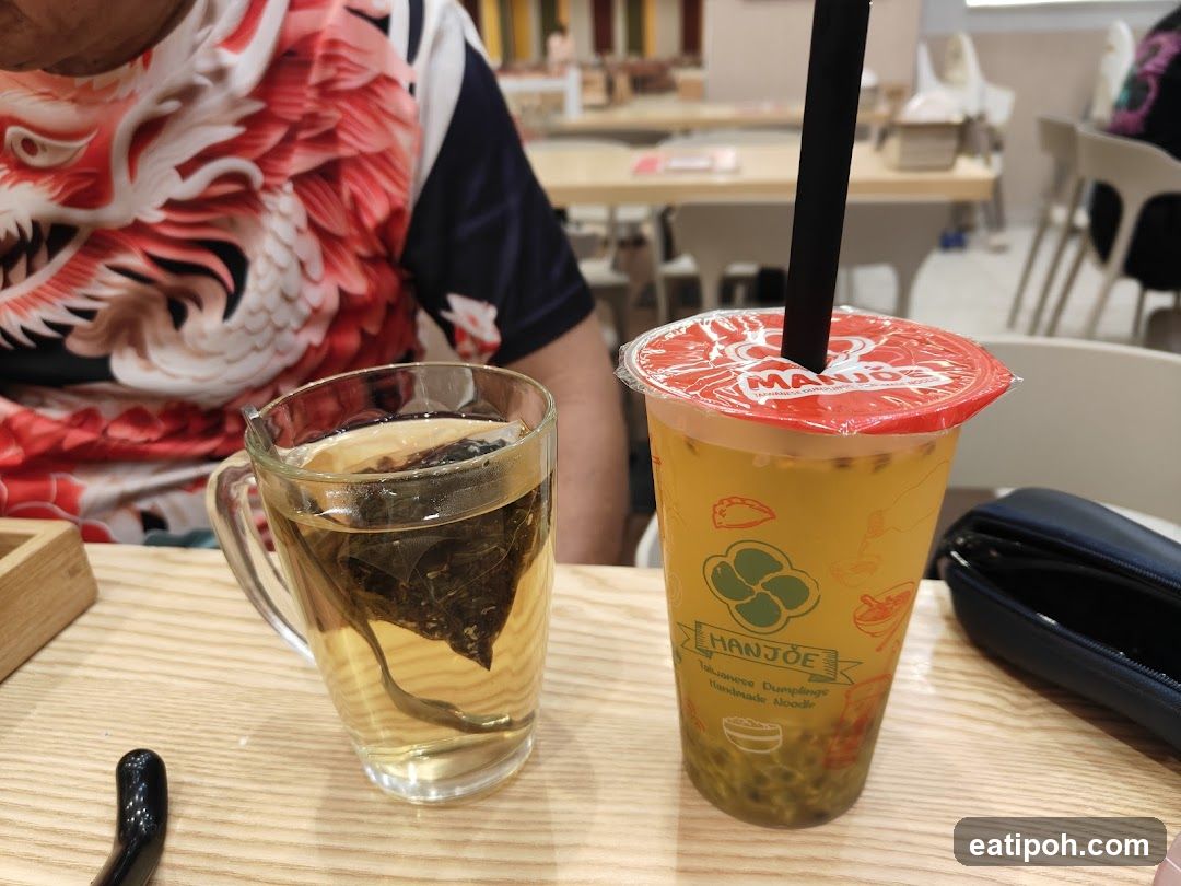 Tableside beverages at Hanjoe restaurant
