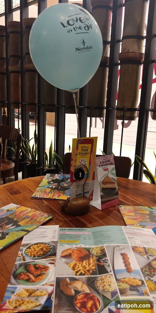 Nando's Restaurant Interior