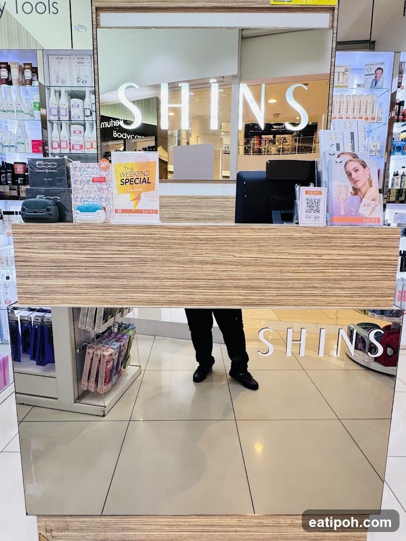 SHINS Store Counter Interior