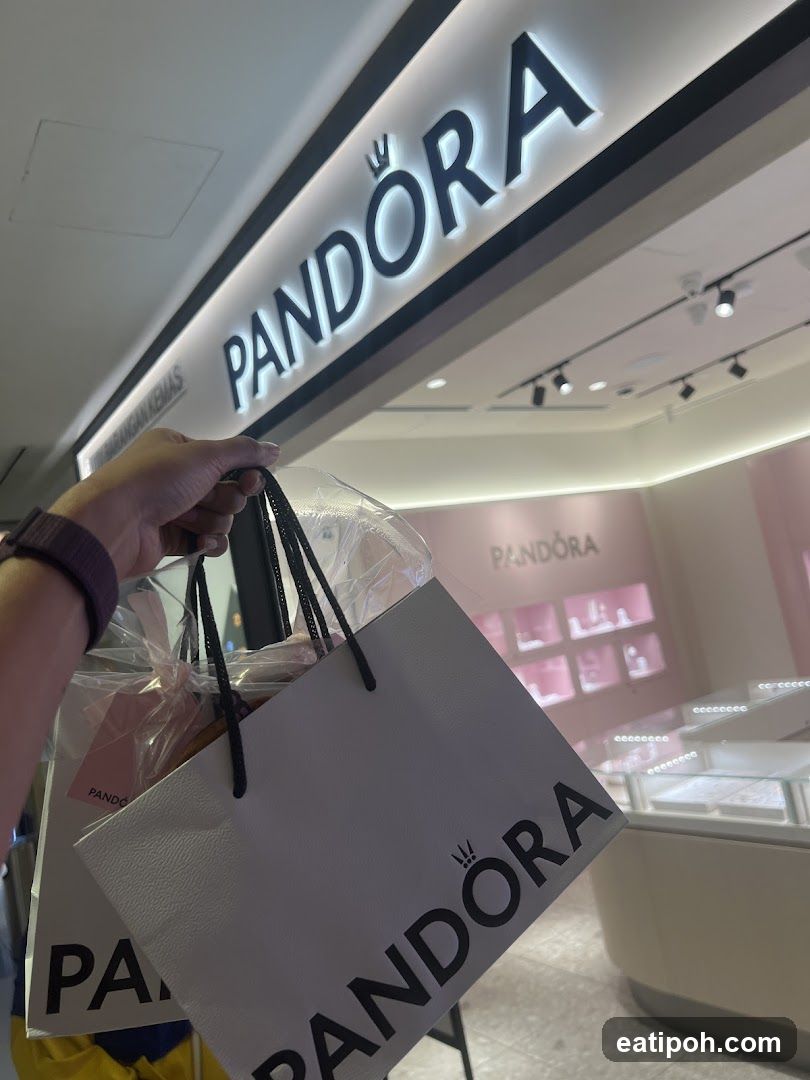 Pandora Store Interior