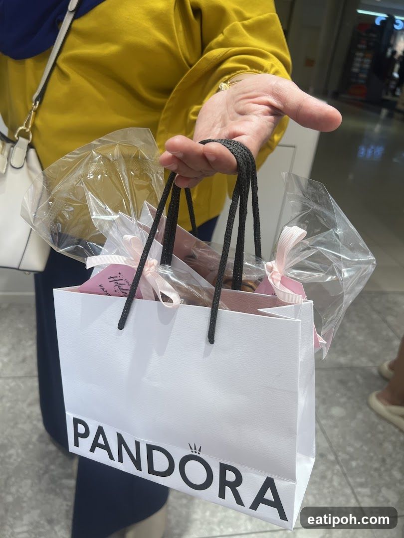Pandora Shopping Bag