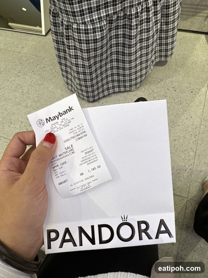 Pandora Shop Interior