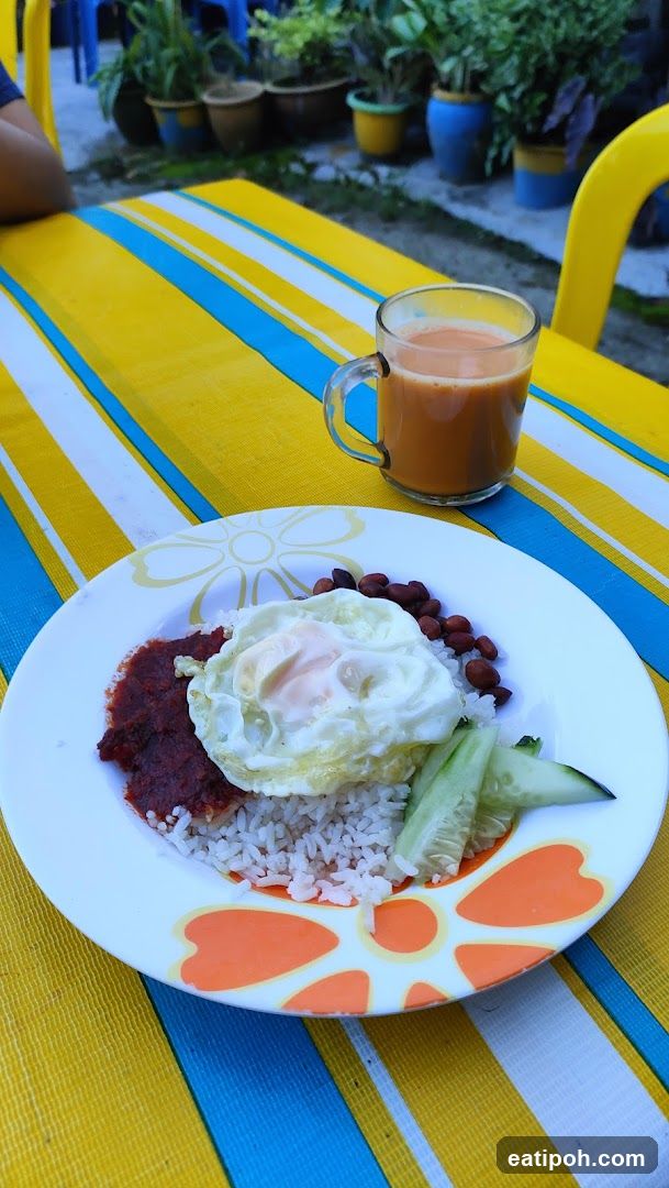 Outdoor Dining Scene