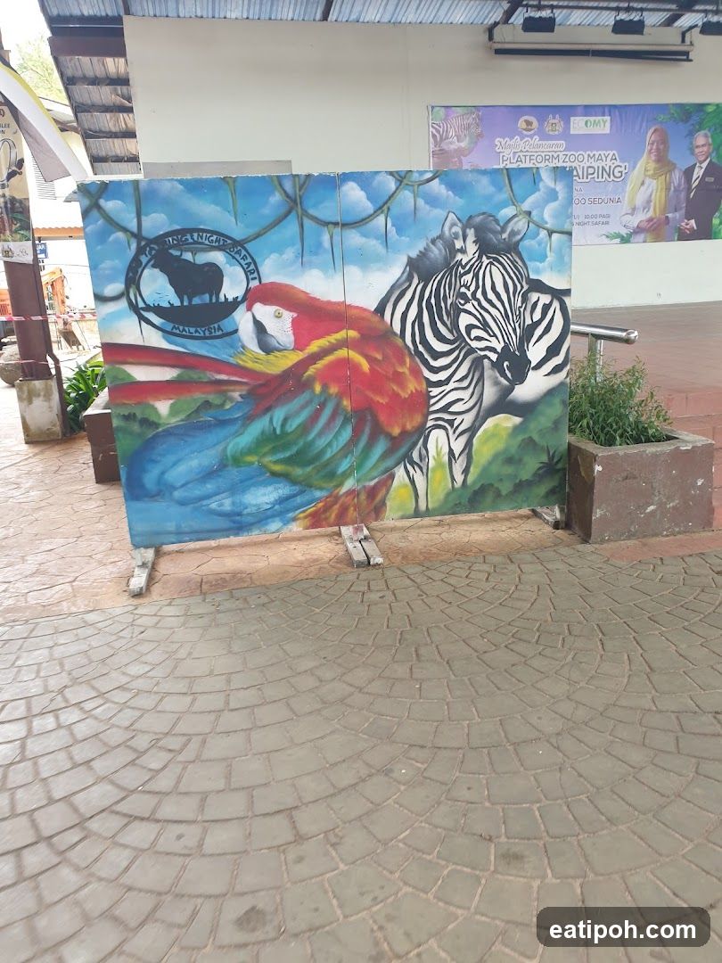 Mural at Zoo Maya Entrance