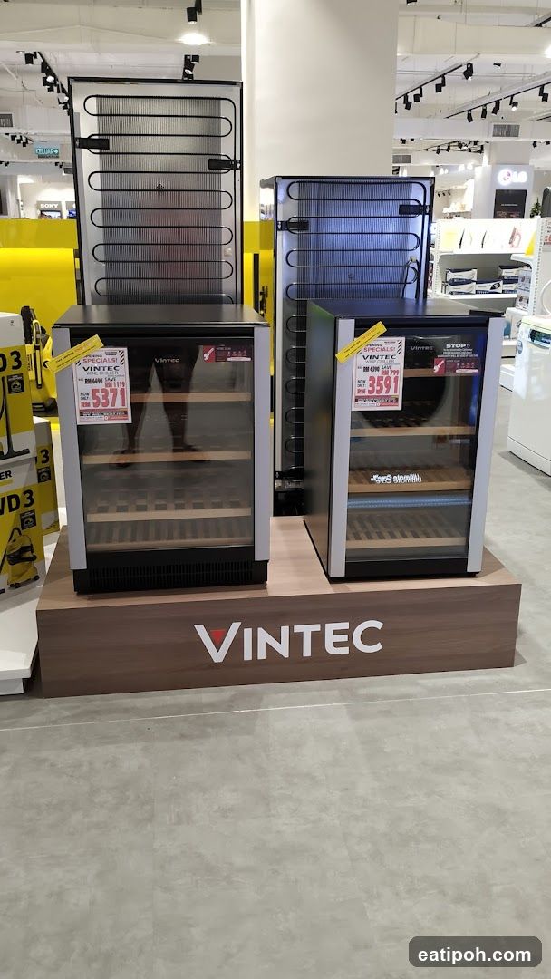 VinTec Refrigerators Display