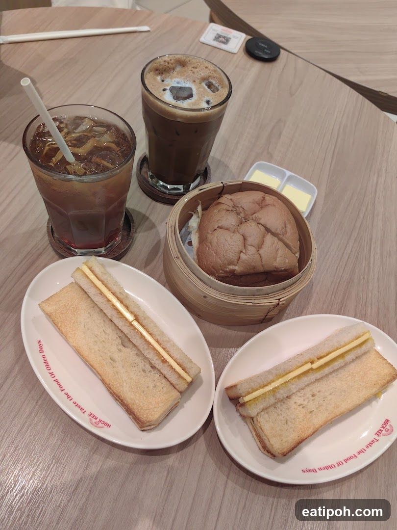 Table Setting at Café