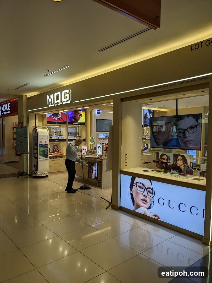 M06 Eyewear Store Interior