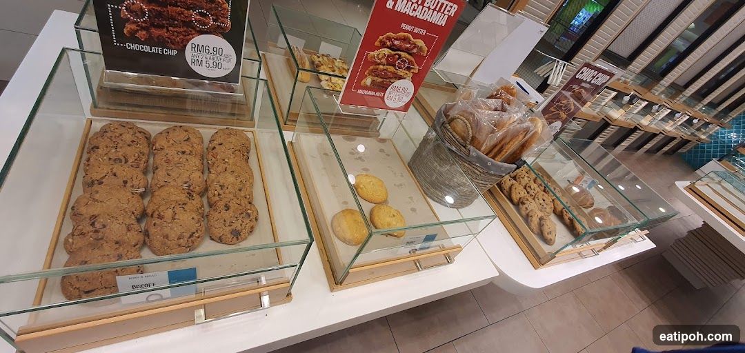Bakery Display Interior