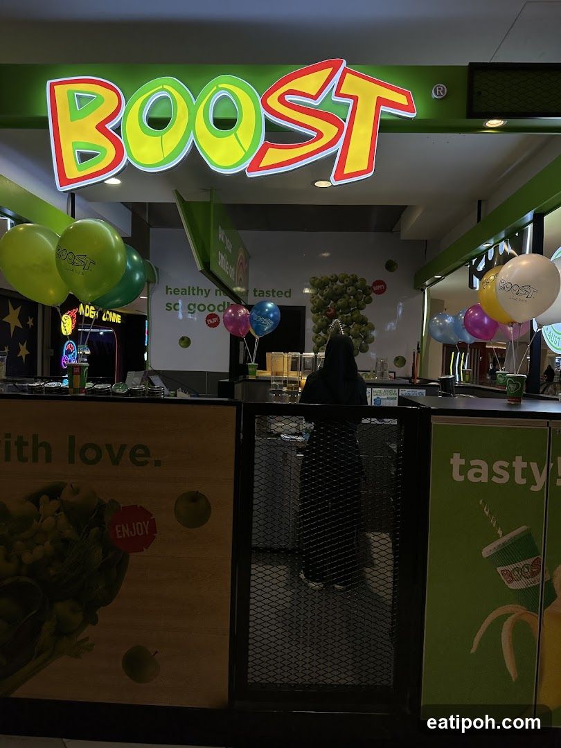 BOOST Juice Shop Interior