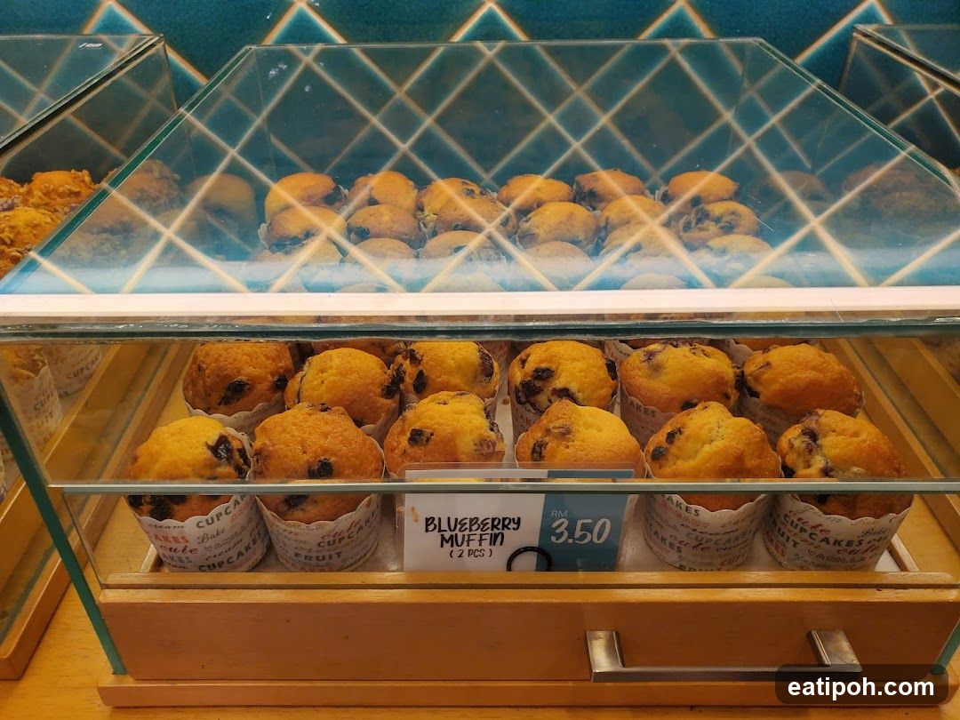 Muffin Display Case