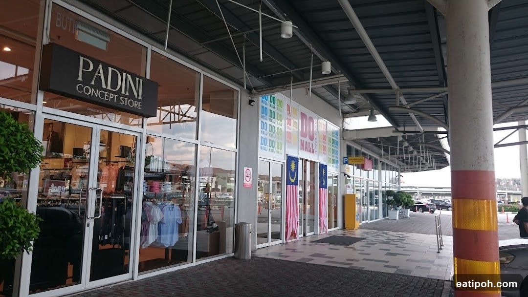 PADINI Concept Store entrance