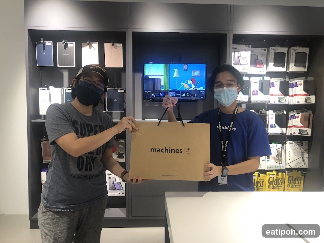 Customers with shopping bag