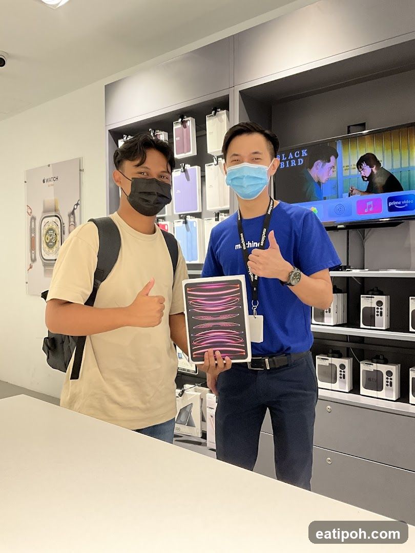 Customer and Staff with iPad