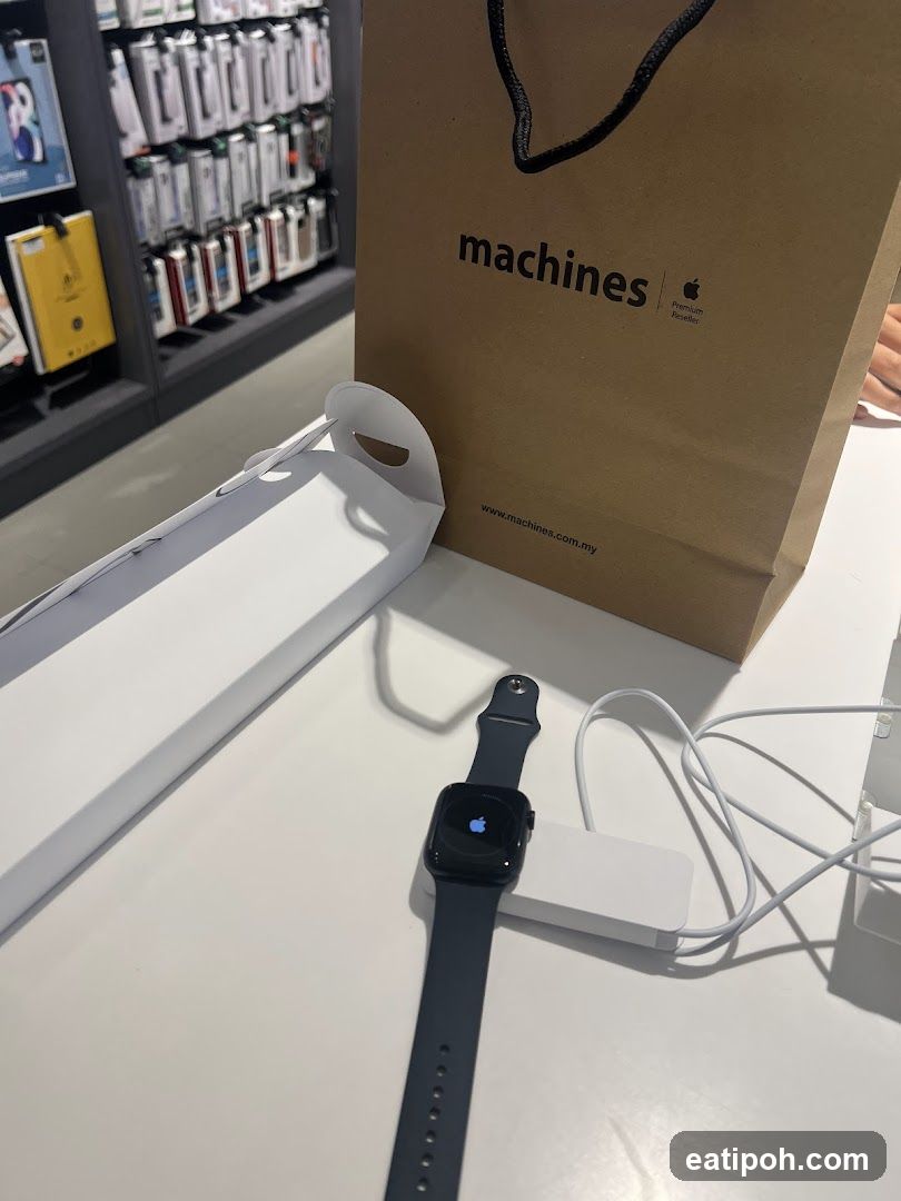 Apple Watch and Shopping Bag