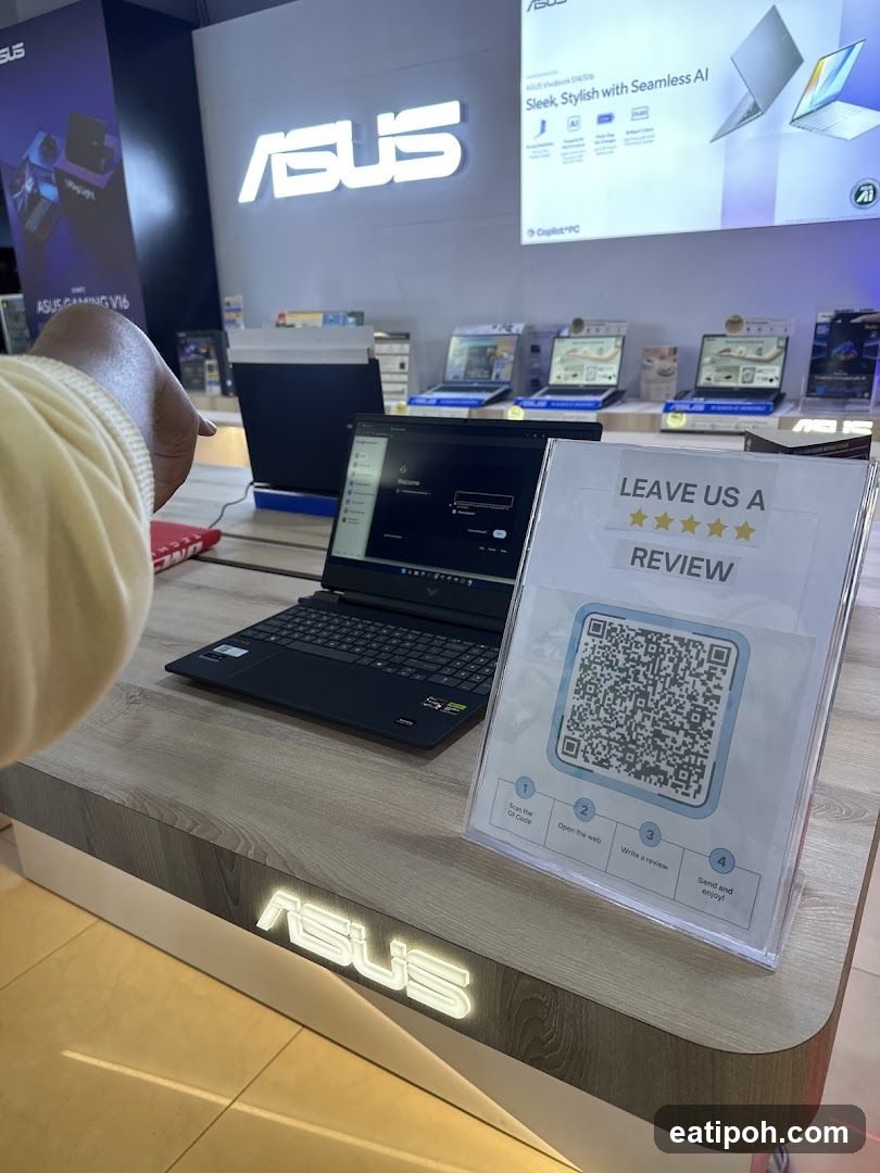 ASUS Store Display