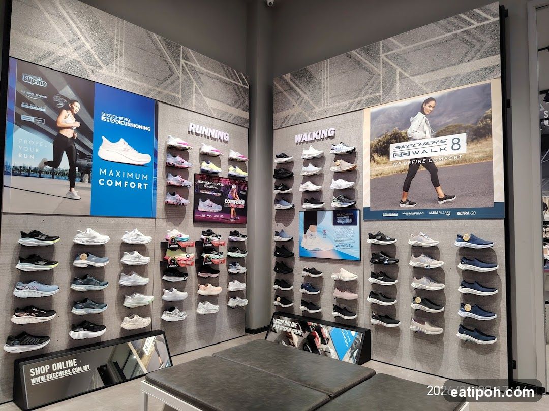 Skechers Store Display
