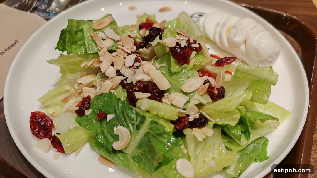 Salad with Almonds and Cranberries