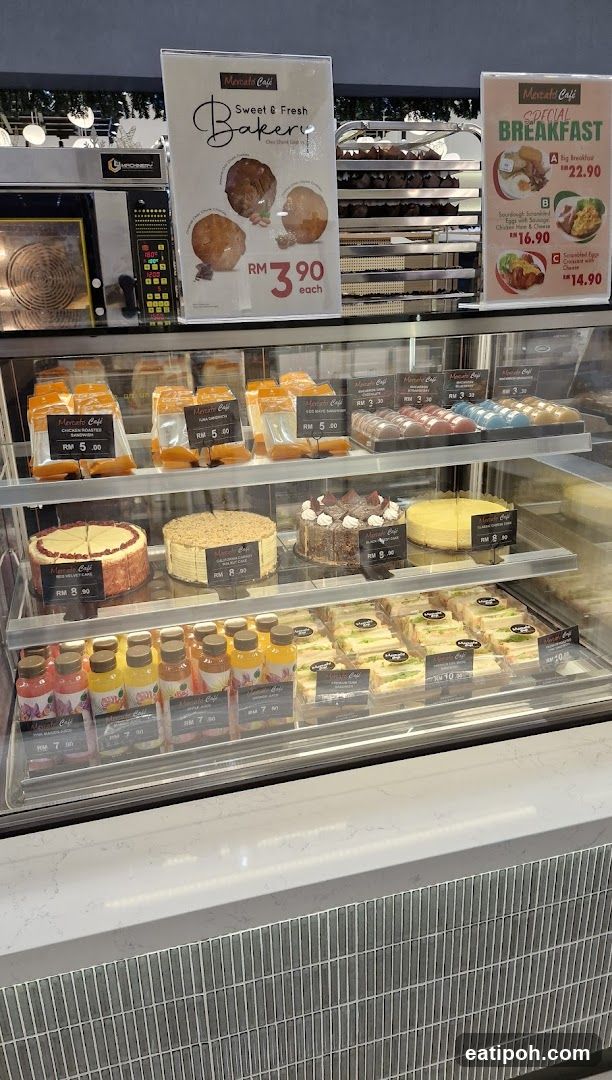 Mercato Cafe Display