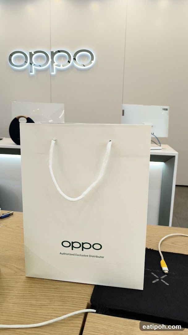 OPPO EXPERIENCE STORE