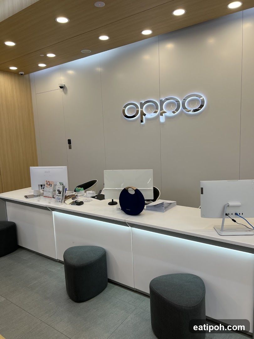 Oppo Store Interior