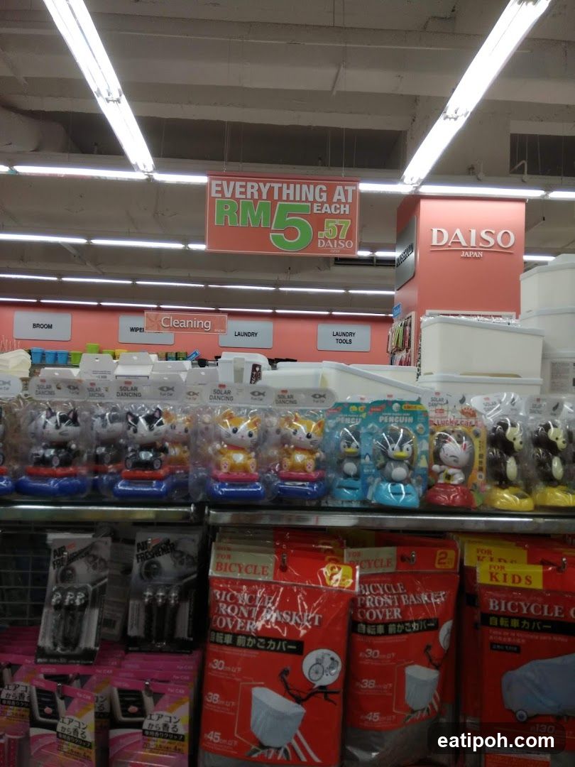 Daiso Store Display