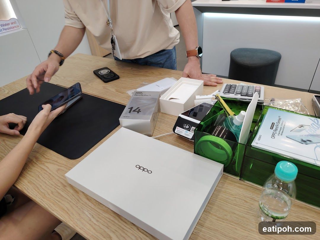 Oppo Product Display