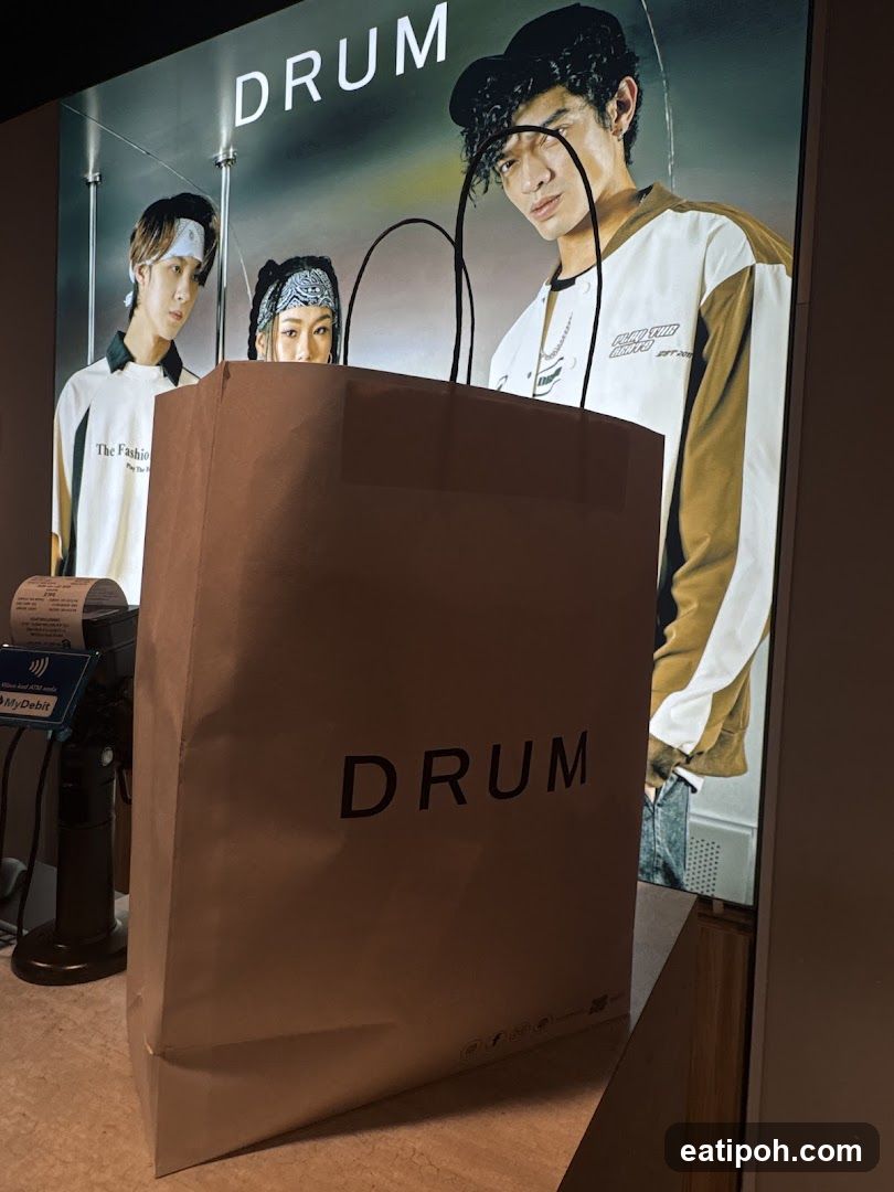 DRUM shopping bag and advertisement