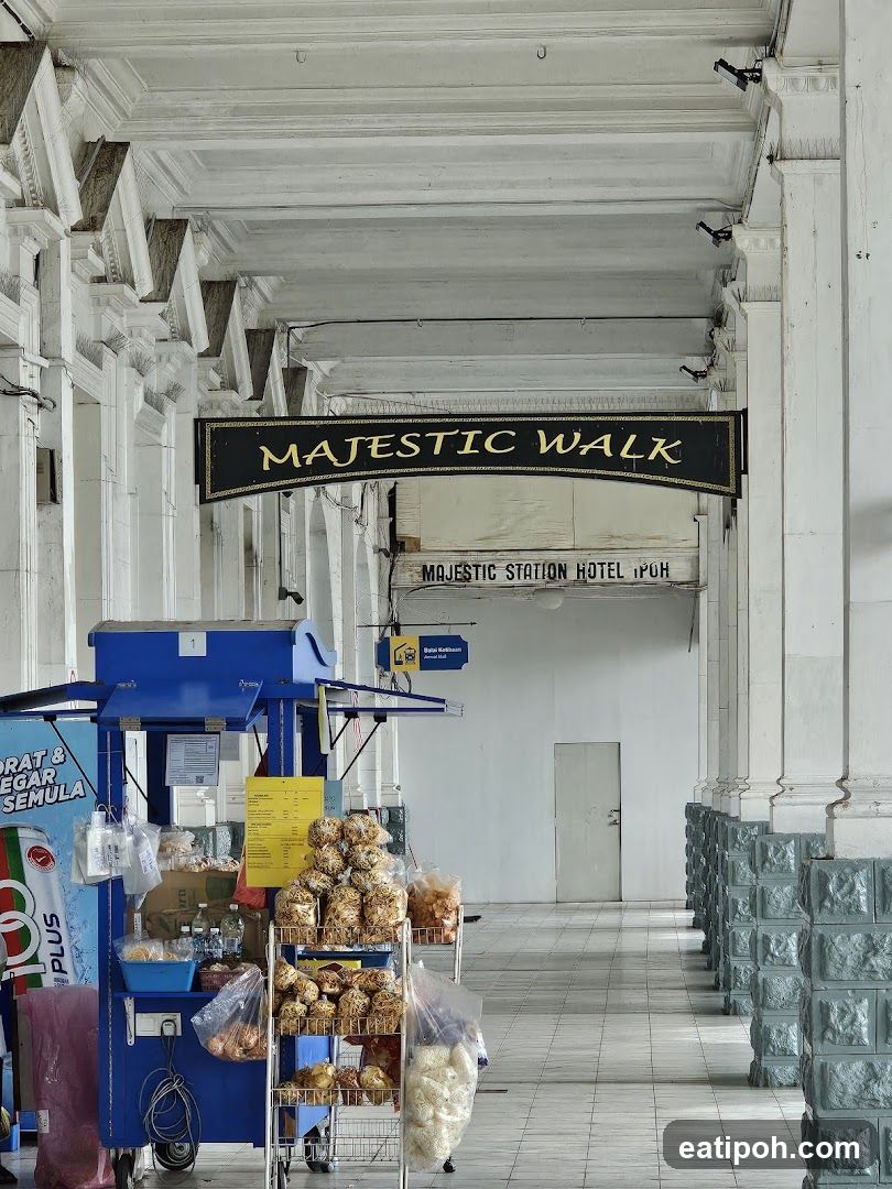 Snack Cart in a Historic Walkway