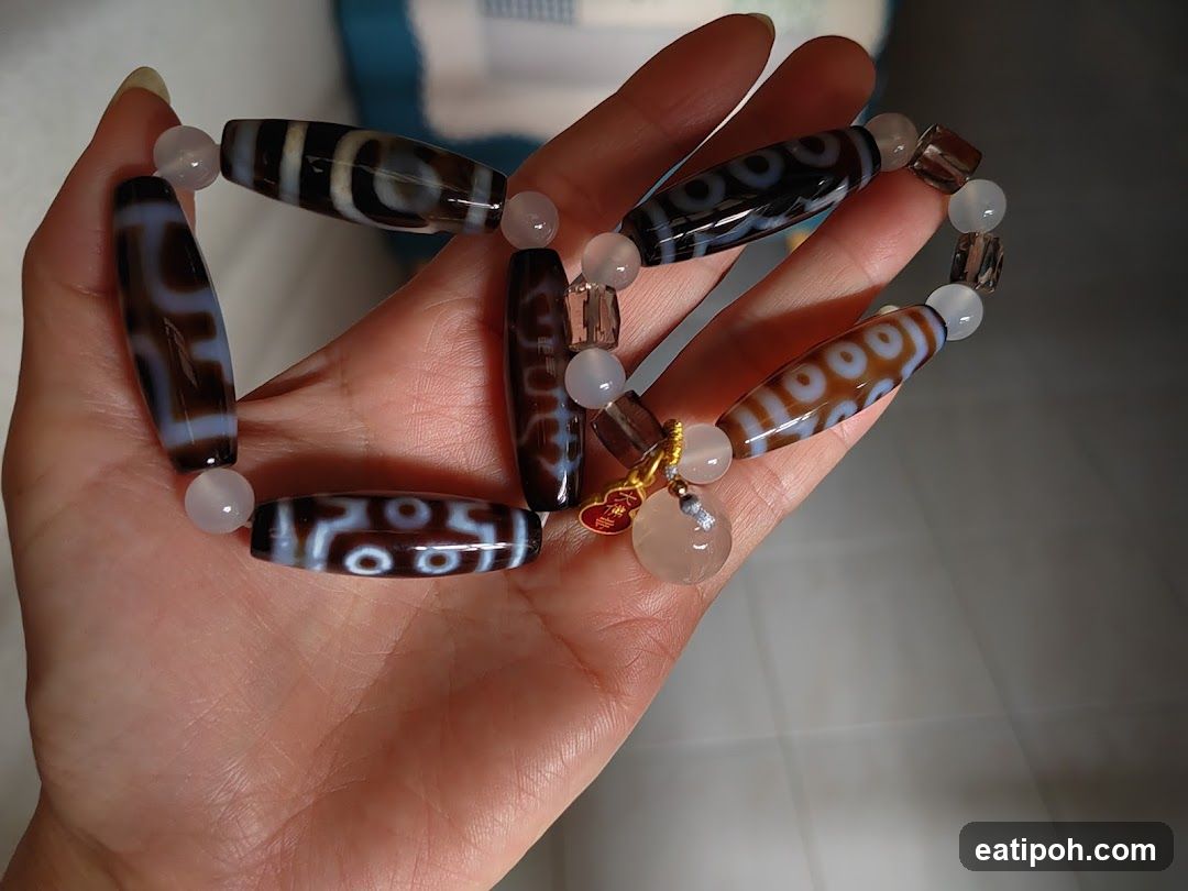 Bracelet with Dzi Beads
