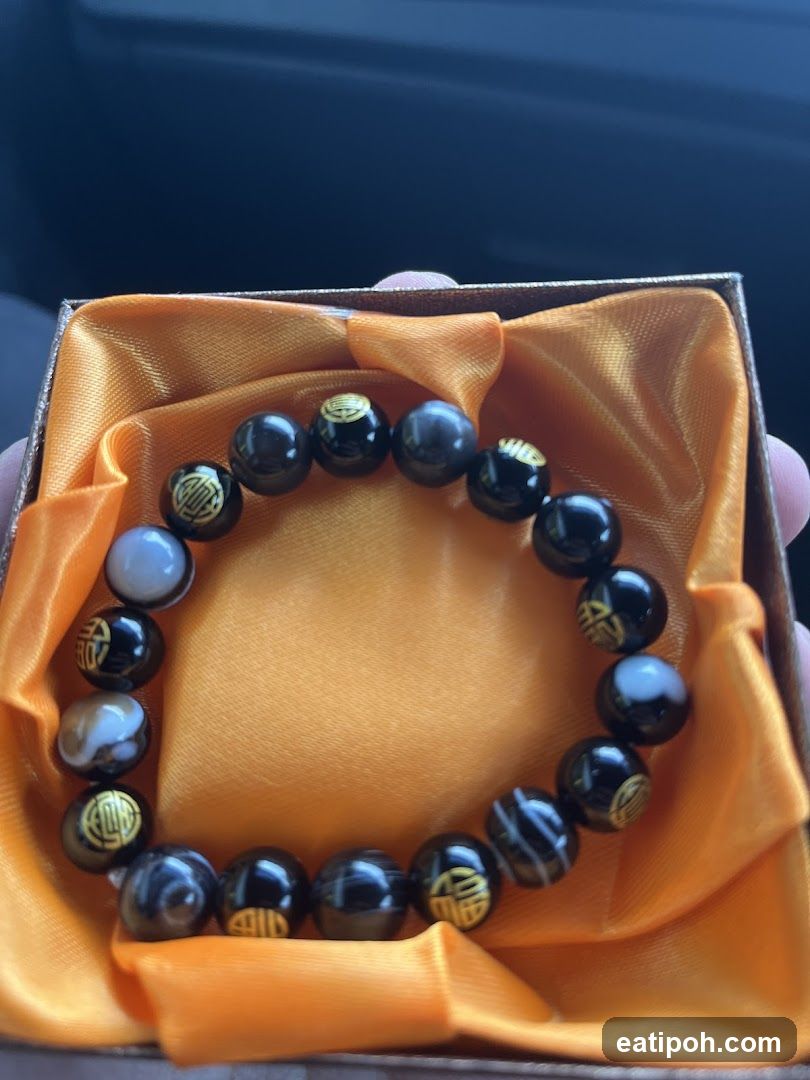 Beaded bracelet in a gift box