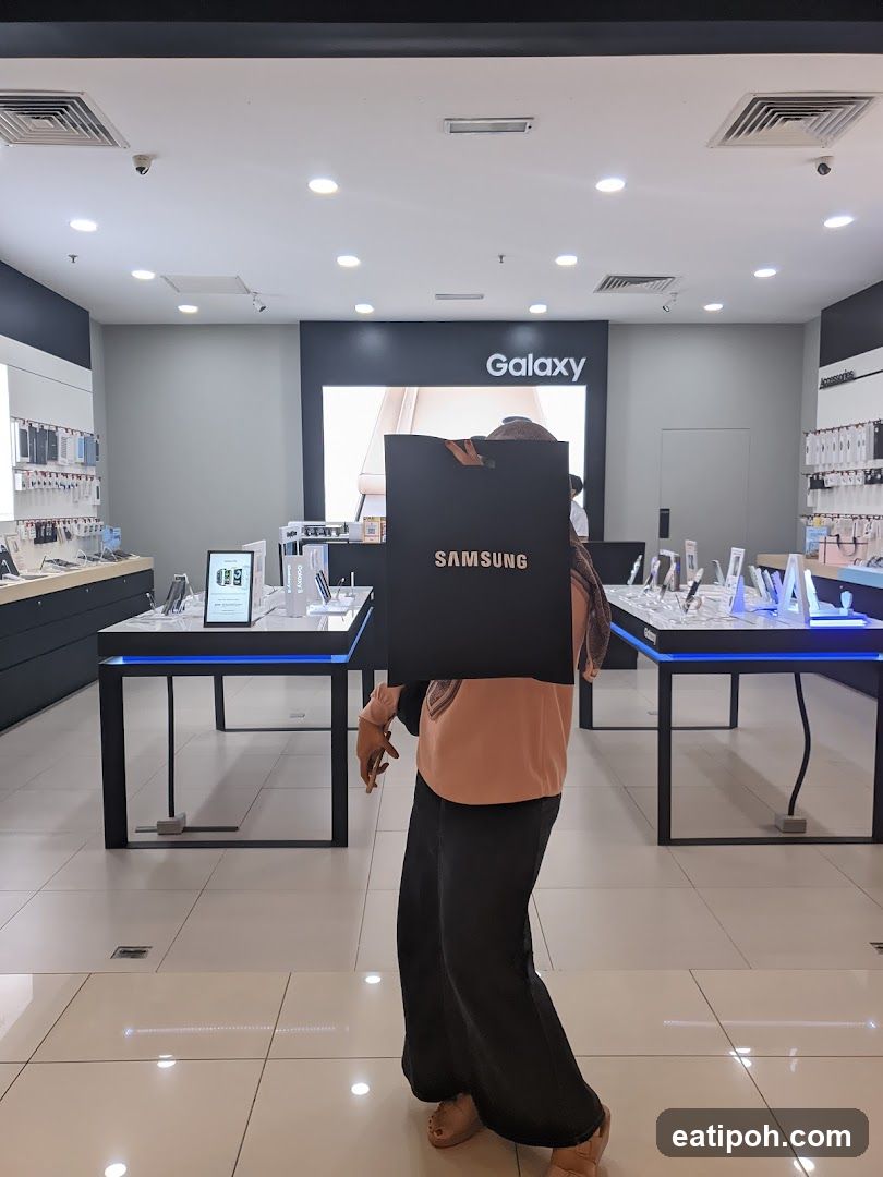 Samsung Store Interior