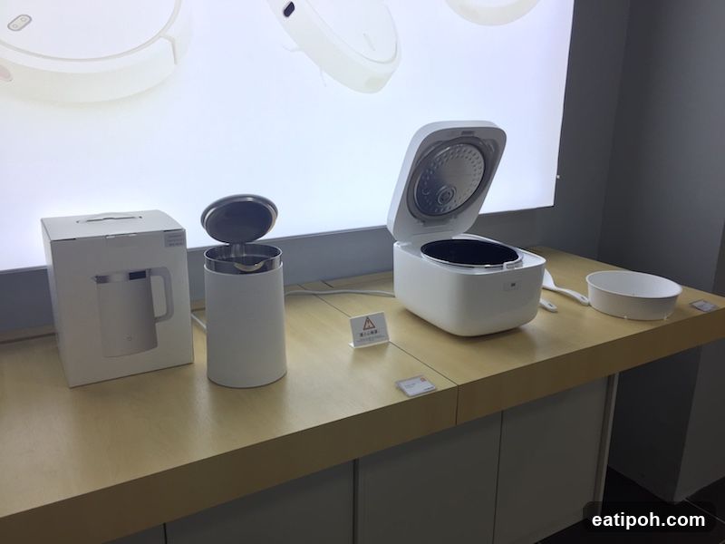 Home Appliances Display