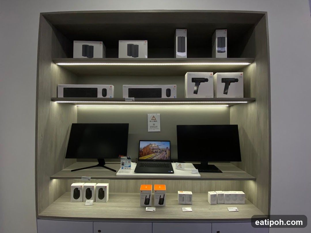 Electronics Display Shelf