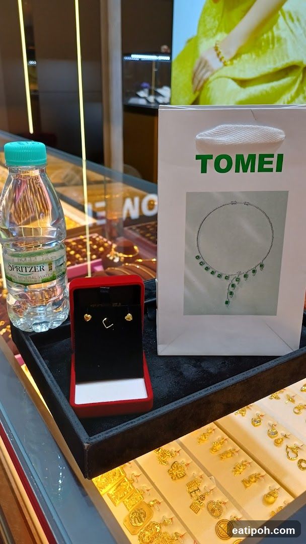 Jewelry Display with Branded Bag