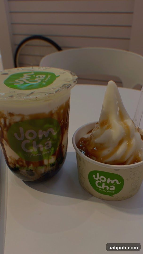 Jom Cha Bubble Tea and Soft Serve