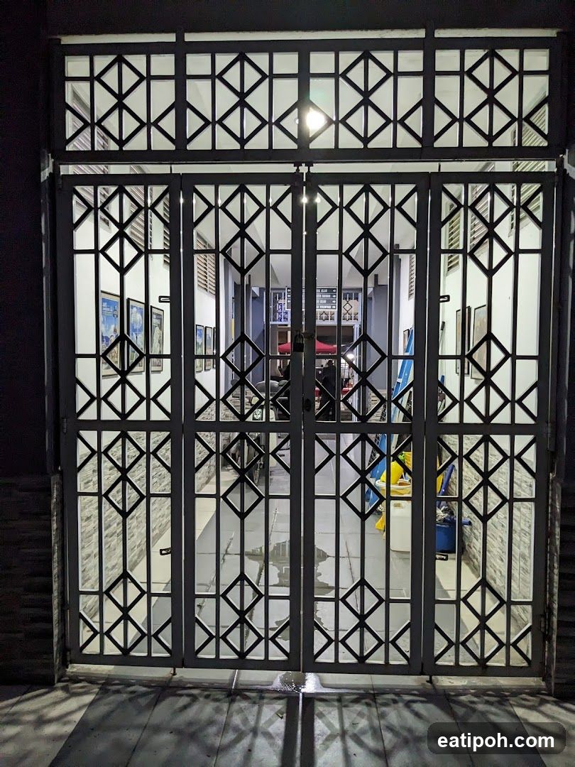 Jalan Dato' Tahwil Azar Public Toilet