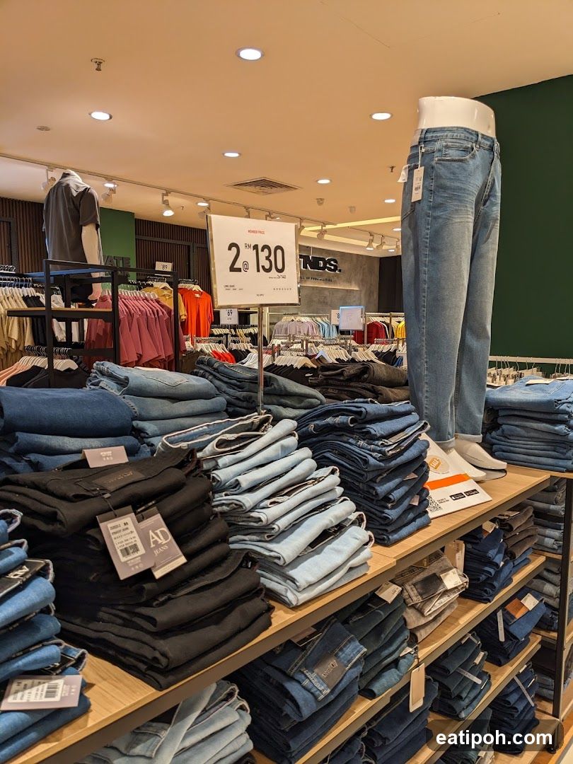 Jeans Display