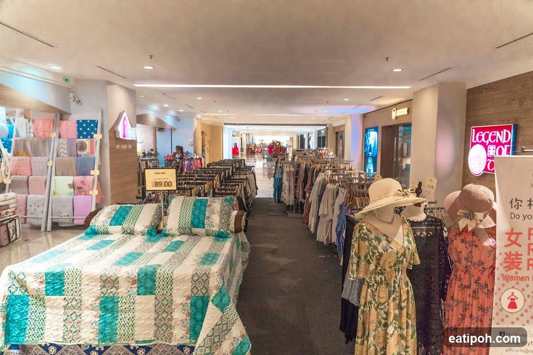 Clothing and Home Goods Store