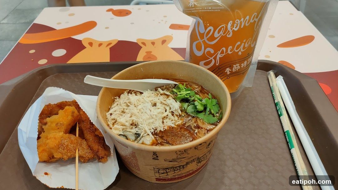 Noodle Soup and Fried Food
