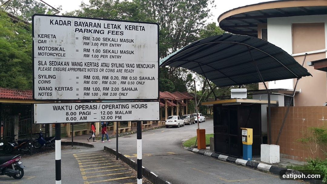 Parking Fees and Operating Hours Sign