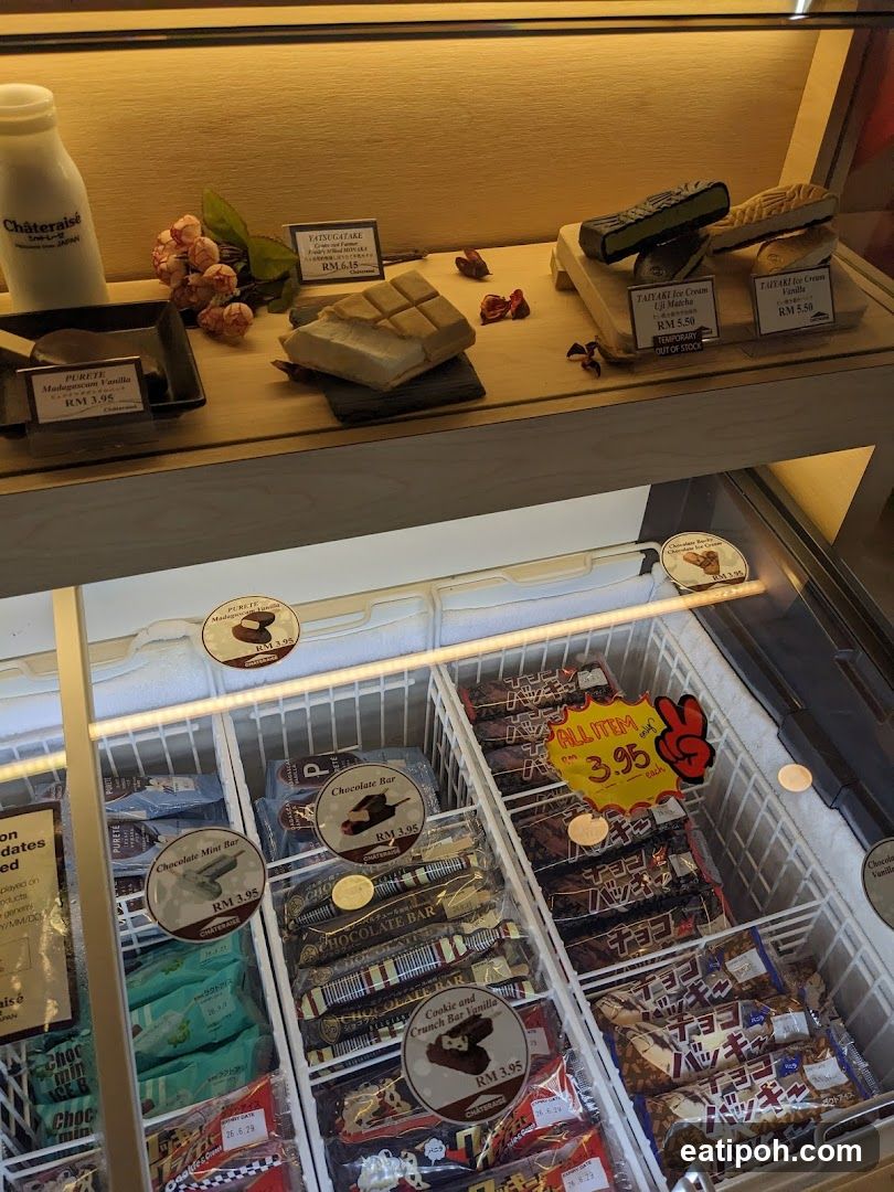 Châteraisé Ice Cream Display